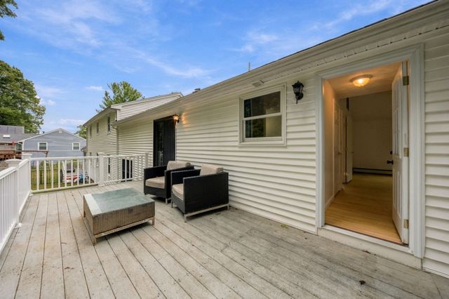 51 Queensland Rd, Billerica, MA 01862