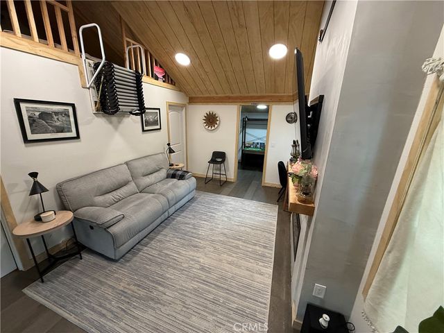 25881 Sunset, Twin Peaks, CA 92391