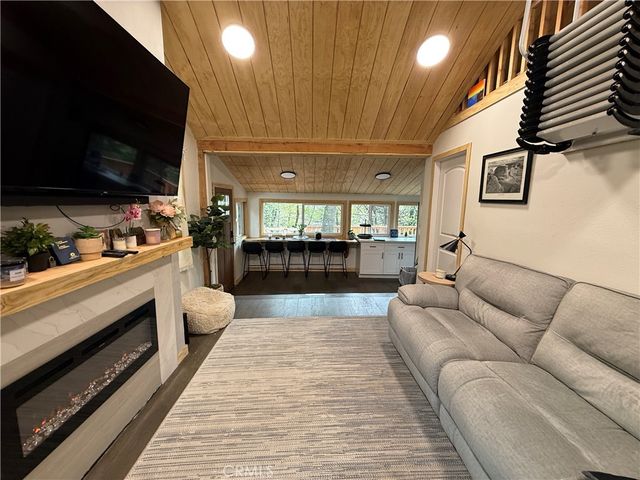 25881 Sunset, Twin Peaks, CA 92391