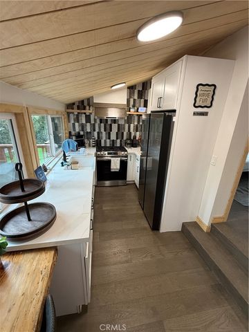 25881 Sunset, Twin Peaks, CA 92391