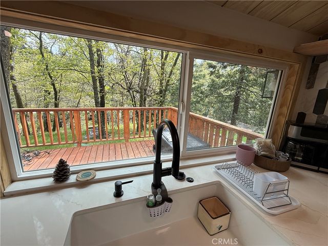 25881 Sunset, Twin Peaks, CA 92391