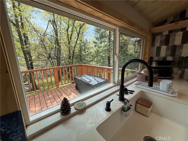 25881 Sunset, Twin Peaks, CA 92391