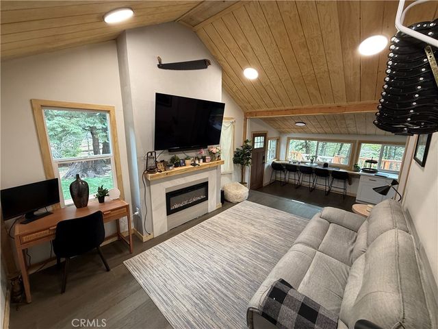 25881 Sunset, Twin Peaks, CA 92391