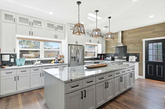 5225 GLENMORE DRIVE, Lakeland, FL 33813