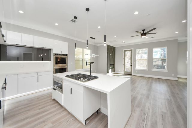 604 W 28th Street A, Houston, TX 77008