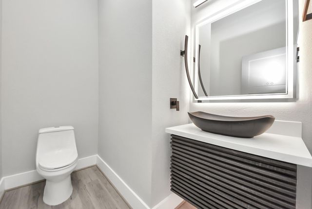 604 W 28th Street A, Houston, TX 77008