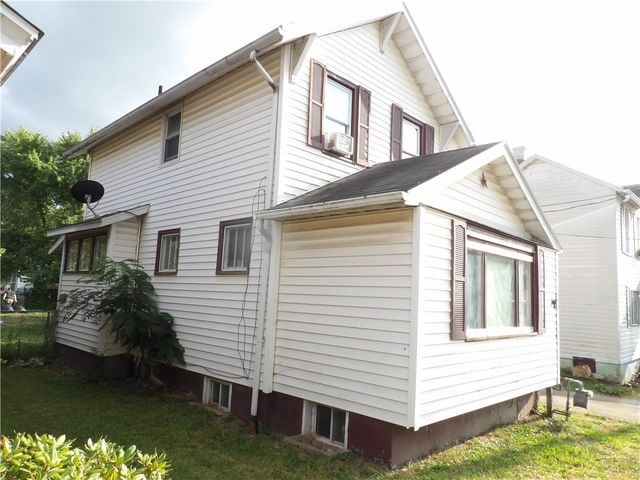 30 Collins Ave, Uniontown, PA 15401