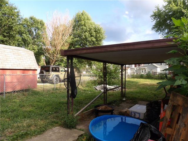 30 Collins Ave, Uniontown, PA 15401