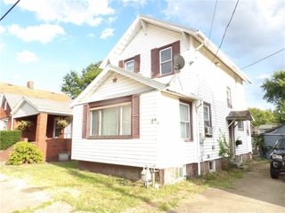30 Collins Ave, Uniontown, PA 15401