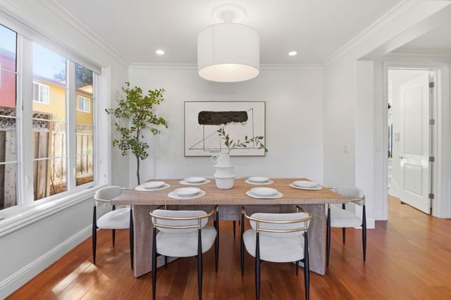 568 Irven Court, Palo Alto, CA 94306