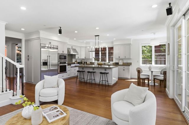 568 Irven Court, Palo Alto, CA 94306
