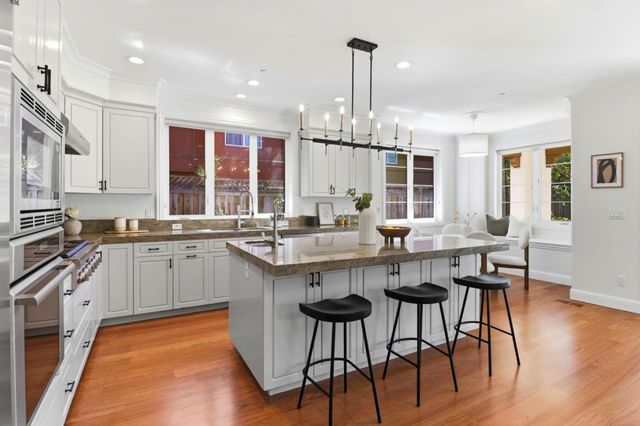 568 Irven Court, Palo Alto, CA 94306