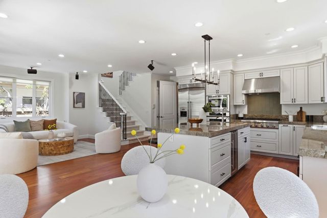 568 Irven Court, Palo Alto, CA 94306