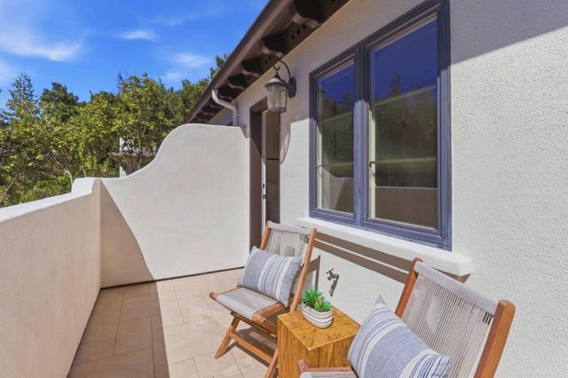 568 Irven Court, Palo Alto, CA 94306