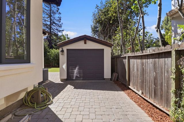 568 Irven Court, Palo Alto, CA 94306
