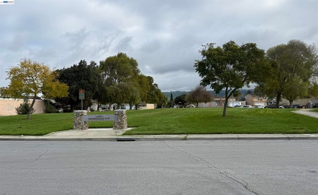 3965 Lake Tahoe Ter, Fremont, CA 94555