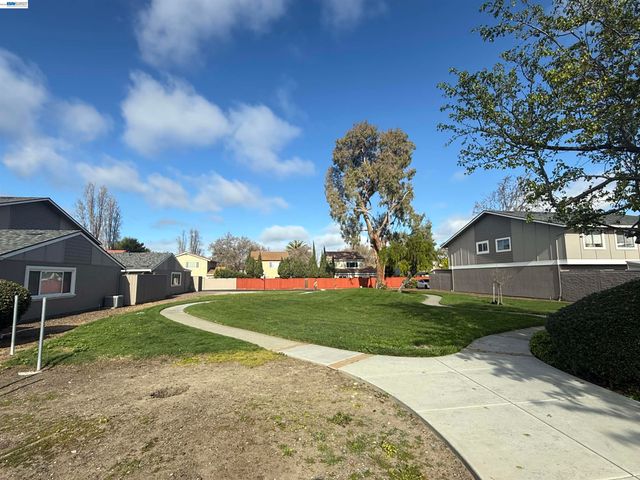 3965 Lake Tahoe Ter, Fremont, CA 94555