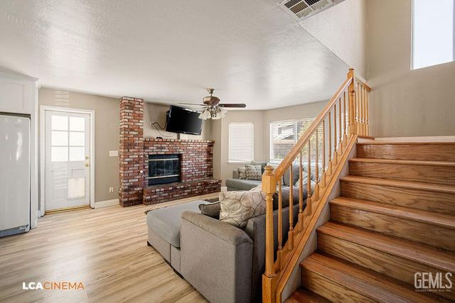 3800 Troutdale Court, Bakersfield, CA 93312
