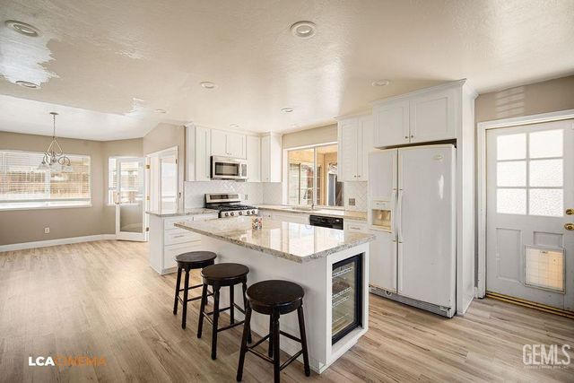 3800 Troutdale Court, Bakersfield, CA 93312
