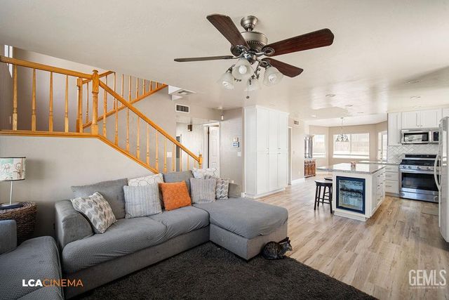 3800 Troutdale Court, Bakersfield, CA 93312