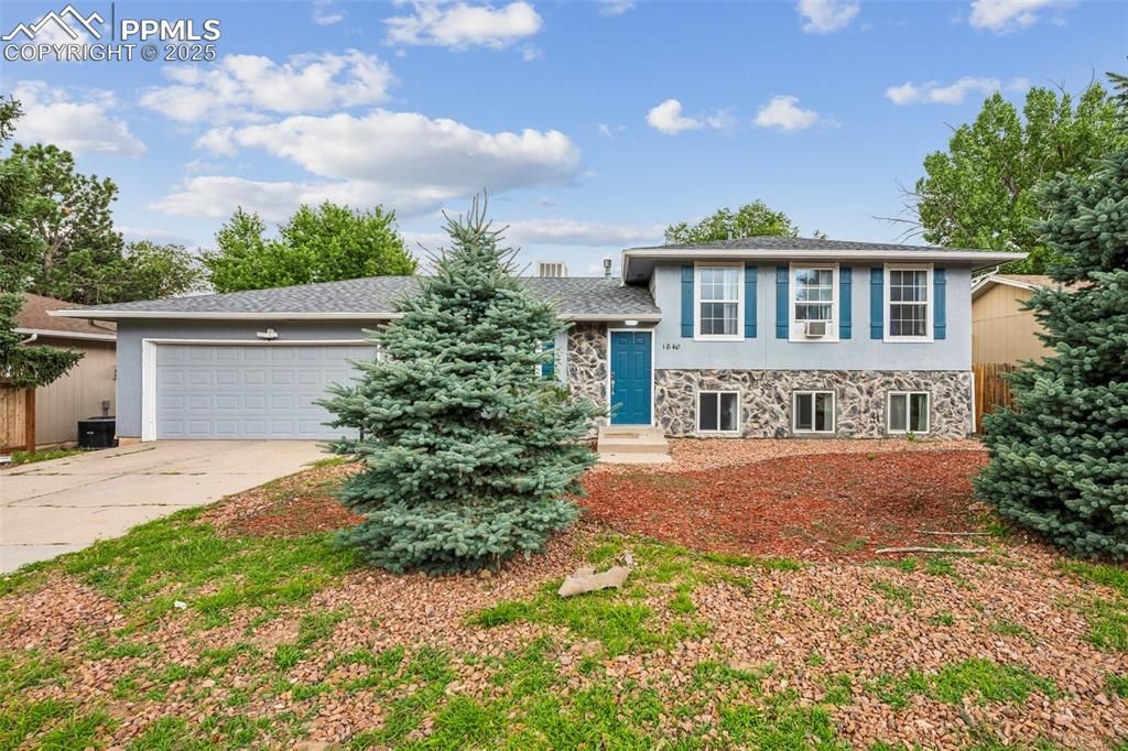 1840 Okeechobee Drive, Colorado Springs, CO 80915