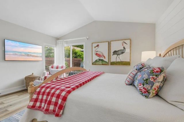 7102 Linden, Carlsbad, CA 92011