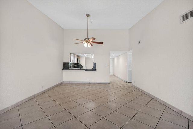 1030 Us Highway 1 413, North Palm Beach, FL 33408