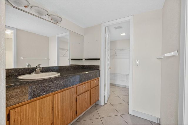 1030 Us Highway 1 413, North Palm Beach, FL 33408