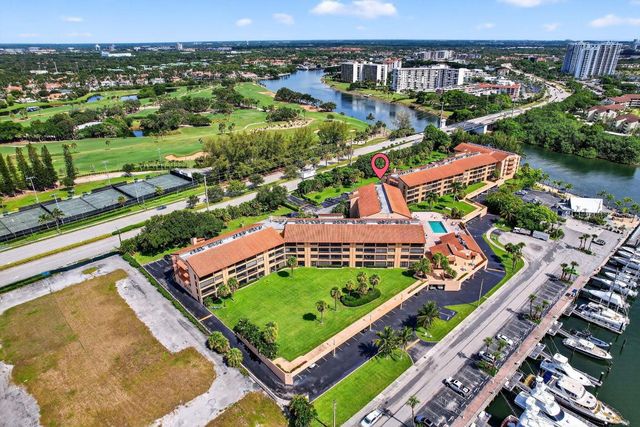 1030 Us Highway 1 413, North Palm Beach, FL 33408