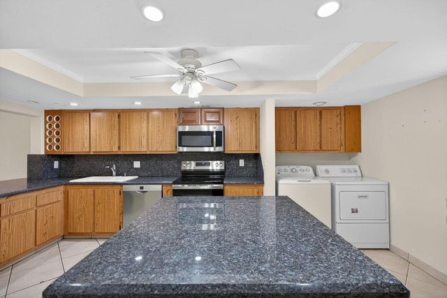 1030 Us Highway 1 413, North Palm Beach, FL 33408