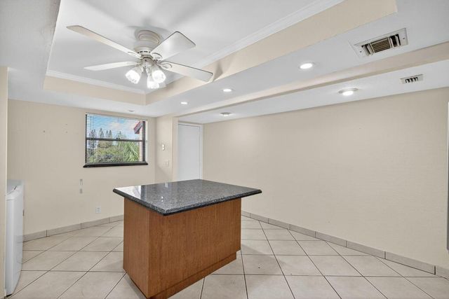 1030 Us Highway 1 413, North Palm Beach, FL 33408