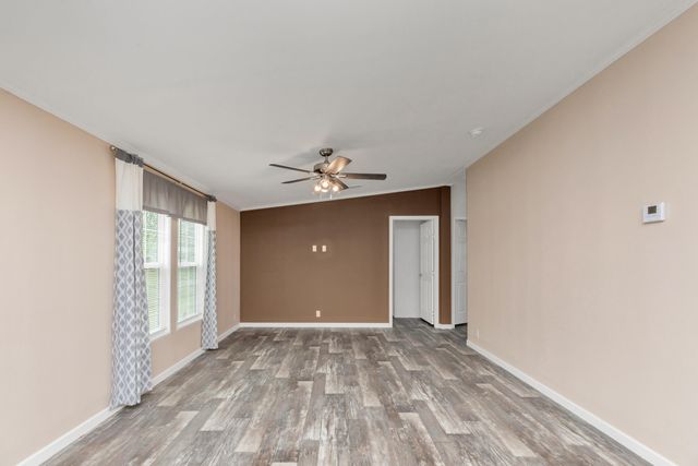 910 N Lloyd Street, Crestview, FL 32536