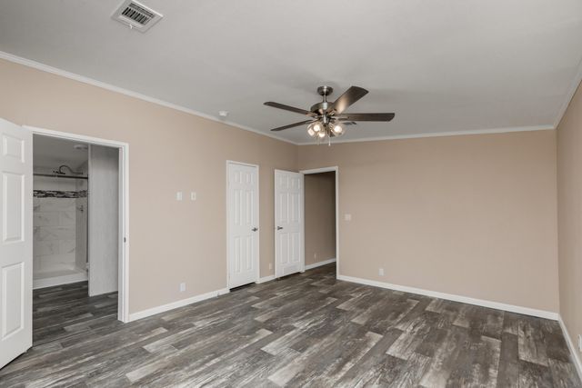 910 N Lloyd Street, Crestview, FL 32536