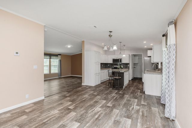 910 N Lloyd Street, Crestview, FL 32536