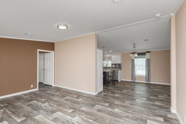 910 N Lloyd Street, Crestview, FL 32536