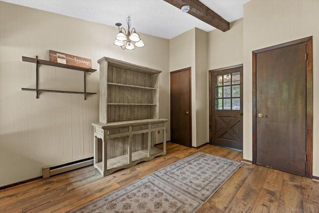 1116 E Racine AVENUE, Waukesha, WI 53186