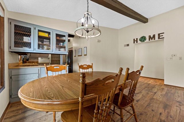 1116 E Racine AVENUE, Waukesha, WI 53186