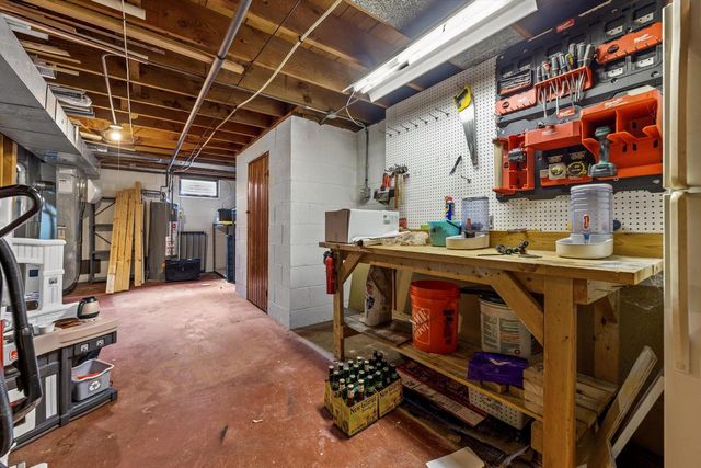 1116 E Racine AVENUE, Waukesha, WI 53186