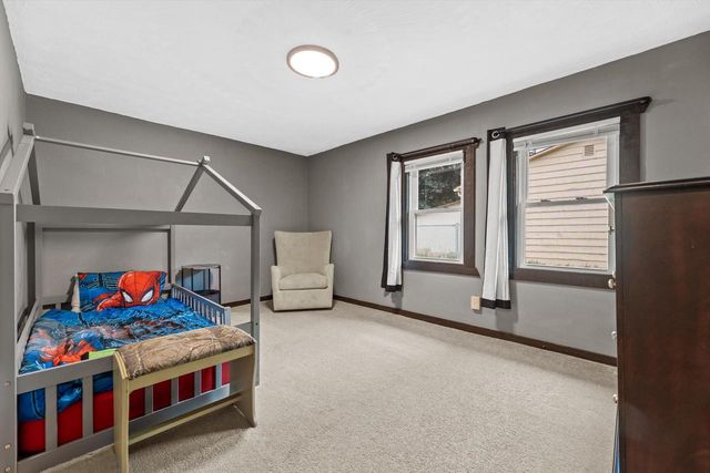 1116 E Racine AVENUE, Waukesha, WI 53186