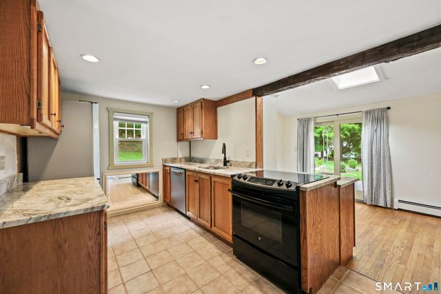 917 Hopewell Road, Glastonbury, CT 06073