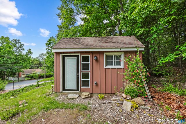 917 Hopewell Road, Glastonbury, CT 06073