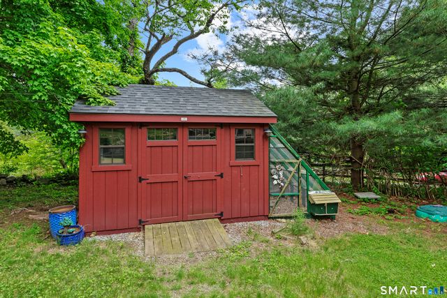 917 Hopewell Road, Glastonbury, CT 06073
