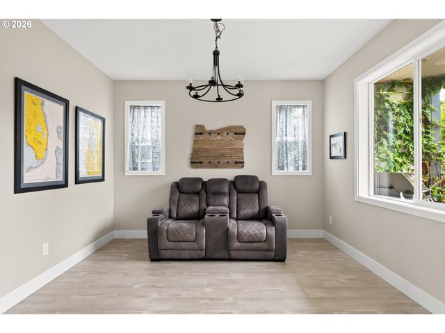 128 E TAYLOR Dr, Newberg, OR 97132