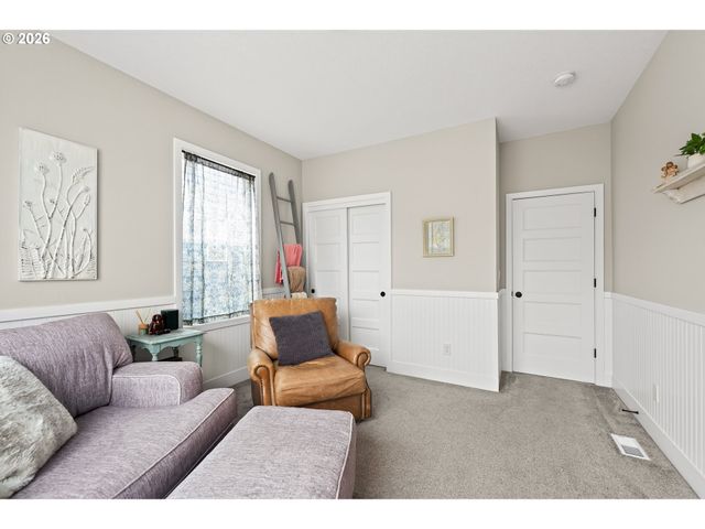 128 E TAYLOR Dr, Newberg, OR 97132