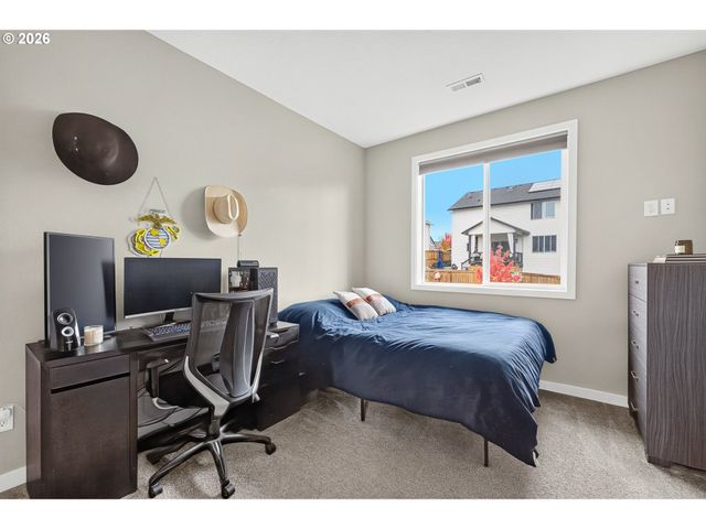 128 E TAYLOR Dr, Newberg, OR 97132