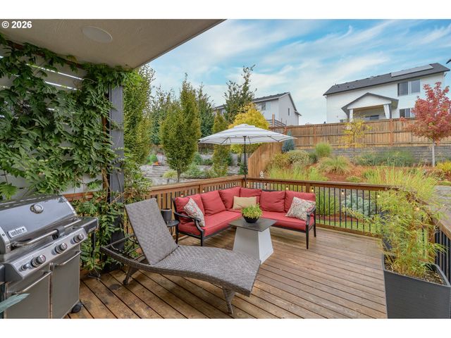 128 E TAYLOR Dr, Newberg, OR 97132