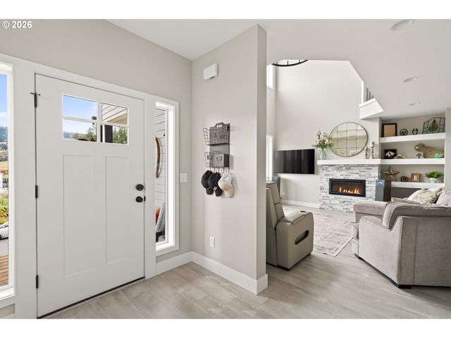 128 E TAYLOR Dr, Newberg, OR 97132