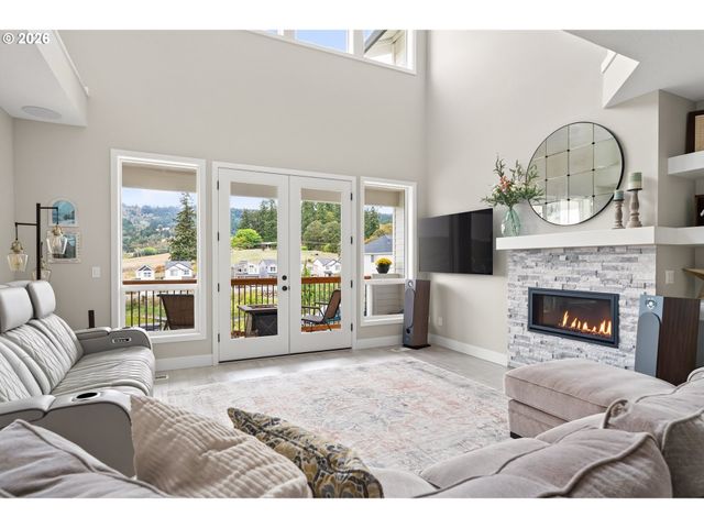 128 E TAYLOR Dr, Newberg, OR 97132