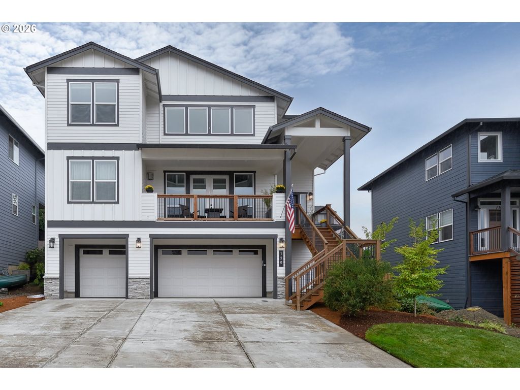 128 E TAYLOR Dr, Newberg, OR 97132