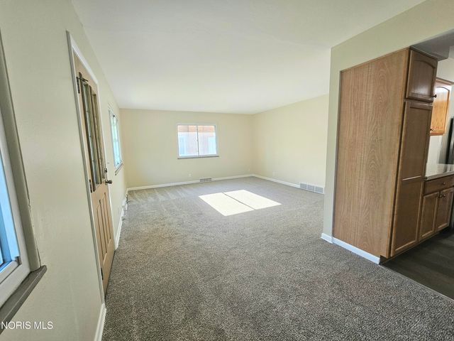 2831 E Glenn Street, Toledo, OH 43613
